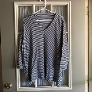 Chico’s black and white stripe Vneck side button top